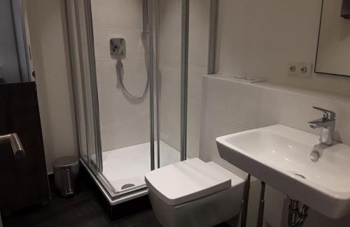 Tuebingen Apartamento | Modernes 1 Zimmer Studioapartment in ruhiger zentrumsnaher Lage - free parking
