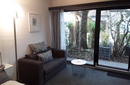 Tuebingen Apartamento | Modernes 1 Zimmer Studioapartment in ruhiger zentrumsnaher Lage - free parking