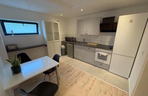 Bad Oldesloe Apartamento | Modernes 2 Zimmer Souterrain Apartment - zentral - nahe Hamburg & Lübeck