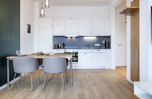 Wismar Apartamento | Modernes Apartment in Toplage mit Balkon und Schönem Blick auf den Alten Hafen