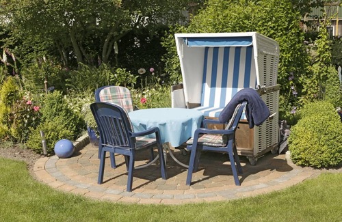 Uphusum Casa | Modernes, Gemütliches Doppelhaus mit Großem Garten und Kaminofen im Schönen Nordfriesland. Wunderbar für Paare und Familien Geeignet, die Sich Abseits des Alltagstrubels Eine Auszeit Gönnen Möchten. Gern Sind Auch Haustiere Willkommen!