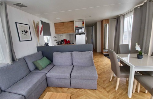 Oostkapelle Chalet De Esquí | Modernes, Junges Chalet mit Terrasse. Haustierfreundlich!