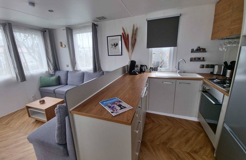 Oostkapelle Chalet De Esquí | Modernes, Junges Chalet mit Terrasse. Haustierfreundlich!
