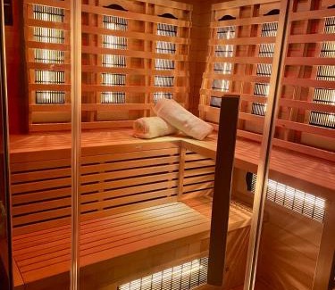 Ostviertel Apartamento | Modernes Loft mit Whirlpool, Sauna & Billardtisch