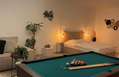 Ostviertel Apartamento | Modernes Loft mit Whirlpool, Sauna & Billardtisch