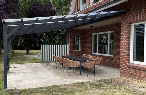 Upgant-Schott Casa | Modernes und Freistehendes Ferienhaus für Großfamilien