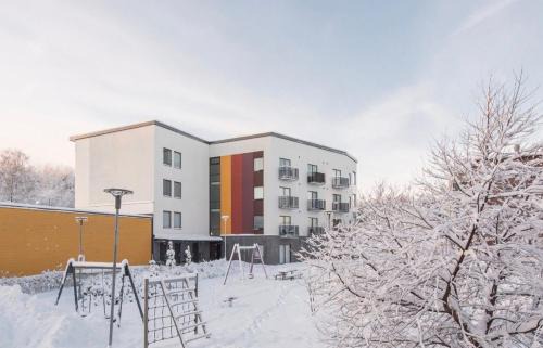 Kirkkonummi Apartamento | Moderni asunto hyvien yhteyksien päässä
