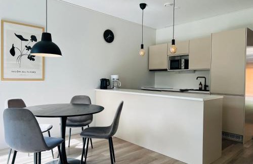 Vantaa Apartamento | Moderni paritalo lähellä lentokenttää, free parking, sauna