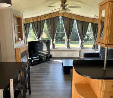 Cray Meadows Otro | Modernised 3 Bedrooms Mobile Home