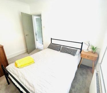 Hastings Apartamento | Modernised cottage Sleeps Six