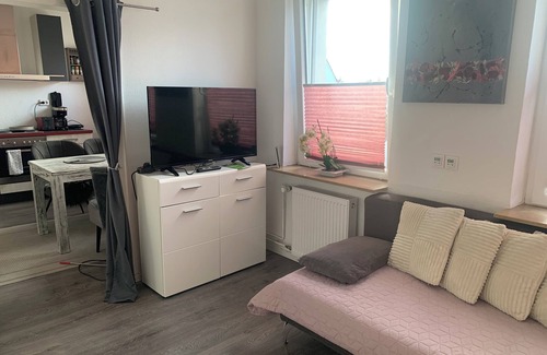 Langenfeld Apartamento | Modernisierte Wohnung, Zentral und Ruhig