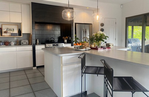 Bellport Casa | Modernist gem in Bellport Village