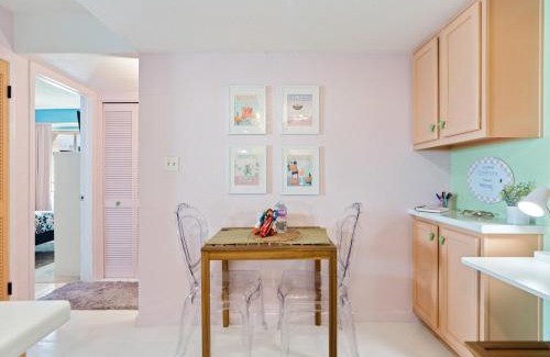 Marble Casa | Modernized 1br Condo W Shared Pool & Spa