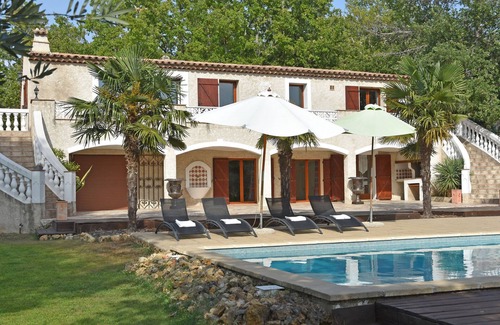 Saint-Paul-en-Foret Villa | Villa fabulosa en Saint-Paul-en-Forêt con piscina