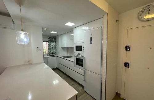 Chiclana de la Frontera Apartamento | Moderno Apartamento Primera Línea Playa de La Barrosa by ChiclanaDreams