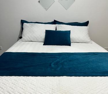 Ciudad Lineal Apartamento | Moderno apartamento a 10 minutos del centro