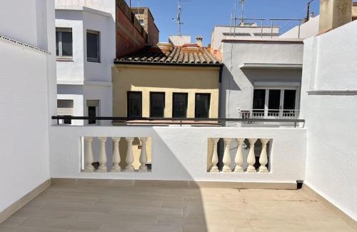 Centro de Roses Apartamento | Moderno apartamento con terraza en la azotea