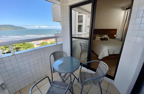 Boqueirao Apartamento | Moderno e sofisticado frente a praia no Boqueirão