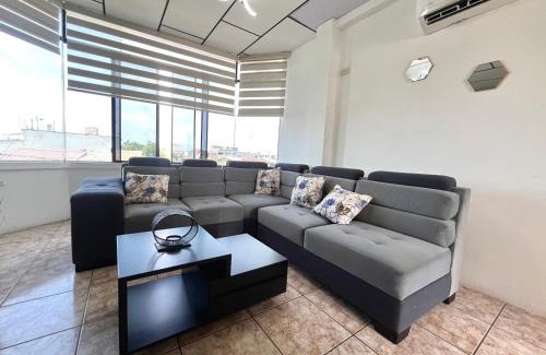 Machala Apartamento | Moderno, grande, amplia vista, parqueo