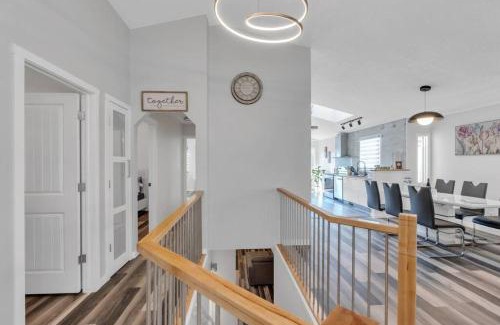 Valley Ridge Casa | ModernOasis with AC&MovieRoom close to Downtown15' Banff 60'