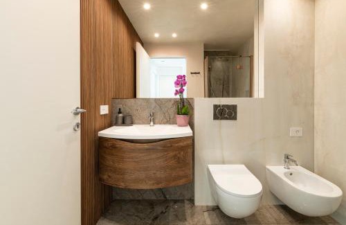 Milan Apartamento | Modigliani terrace jacuzzi Golden House