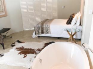 Thorny Bush Game Reserve Cabina | Moditlo River Lodge