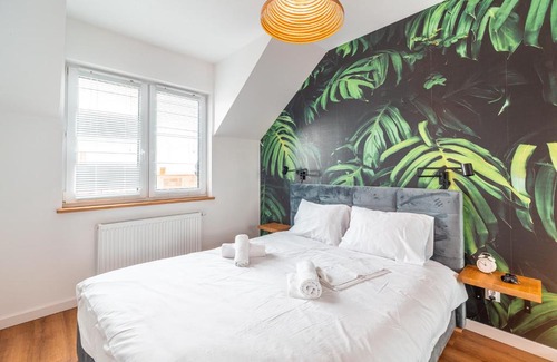 Wielka Wies Apartamento | Modlnica Wierzbowa Cosy Apartment by BookingHost