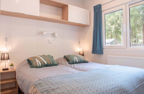 Ede Chalet De Esquí | ✓ Module Flat Roof at Bospark Ede ✓ Holiday home for 4 people ✓ Located in Ede (Gelderland) ✓ Holiday resort in the Veluwe region ✓ Book directly at the resort