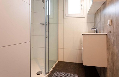 Avenhorn Chalet De Esquí | ✓ Module Special at Park Westerkogge ✓ Holiday home for 6 people ✓ Located in Berkhout (North Holland) ✓ Waterfront holiday resort ✓ Book directly at the resort