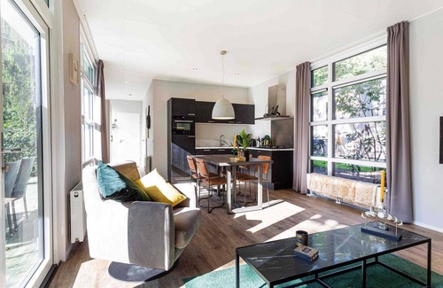 Beekbergen-Zuid Chalet De Esquí | ✓ Module Special at Recreatiepark Beekbergen ✓ Holiday home for 4 persons ✓ Located in Beekbergen (Gelderland) ✓ Holiday park on the Veluwe ✓ Book directly through the park