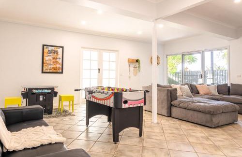 Moffat Beach Casa | Moffat Beach Retreat, Pet-friendly & Ocean Views