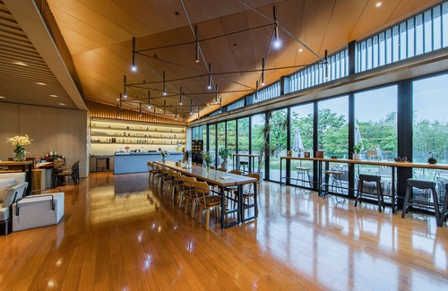 Deqing County Hotel | Mogan Valley Resort