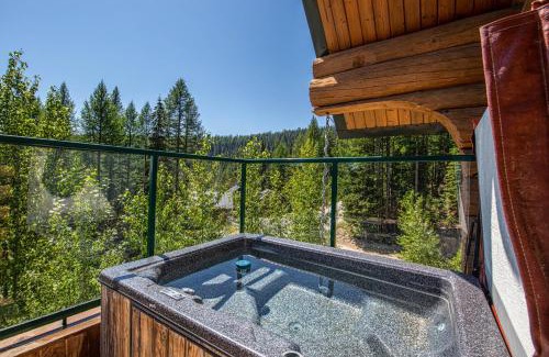 Sandpoint Casa | Mogul Hill Cabin