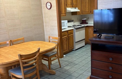 Lake George Hotel | Mohican Resort Motel