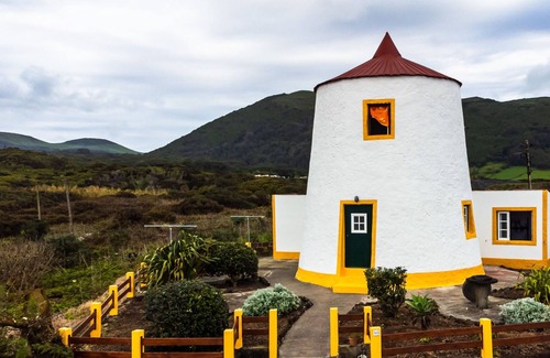 Santa Cruz da Graciosa Casa | Moinho Pedra Pomes in Santa Cruz da Graciosa