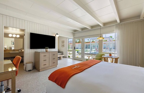 Palm Desert Hotel | Mojave Resort - Adults Only
