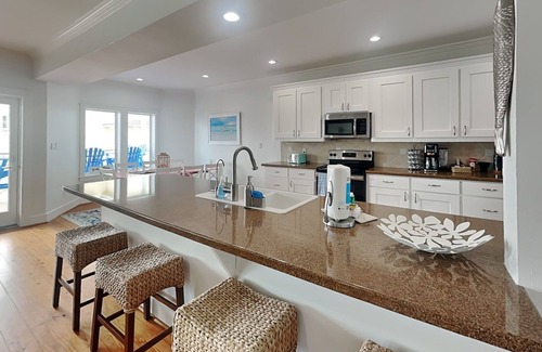 Pirates Beach Casa | Mojo Dojo Beach Casa | Spacious + Pet Friendly!