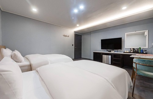 Mokpo Hotel | Mokpo Nine Self Check-in Hotel