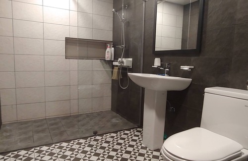 Mokpo Casa | Mokpo White Windmill Guesthouse
