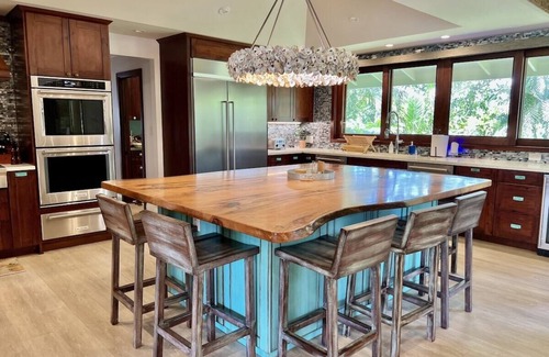 Mokuleia Casa | Mokuleia Seaside - AC, Short walk to beach