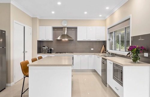 Keinbah Casa | Mole Hill Farmhouse - Perfect Large Families Getaways