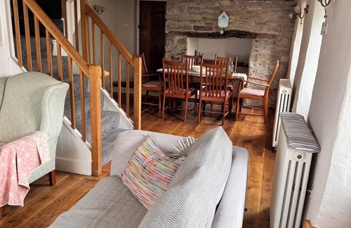 Wadebridge Cabaña | Molesworth: Your Cornish Hideaway. Central location with free private parking