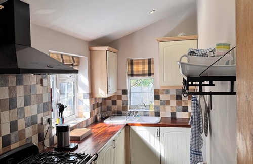 Wadebridge Cabaña | Molesworth: Your Cornish Hideaway. Central location with free private parking
