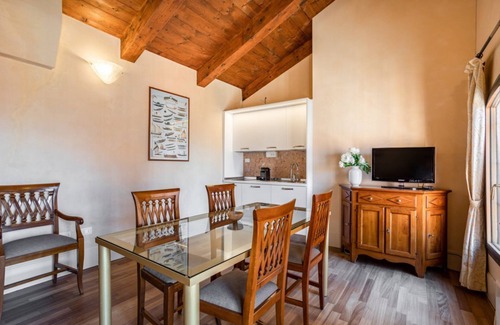 Molina Apartamento | Molino Stucky Residence Sandolino Suite
