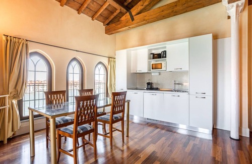 Molina Apartamento | Molino Stucky Residence Tartana Suite