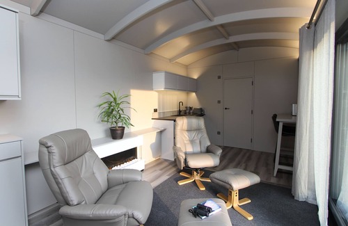 Marsham Cabina | Molly, nestled in a peaceful farm in Marsham, North Norfolk