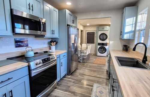 Westwood Casa | Molly's Mountain Retreat 3 bedroom 1 bath modern home minutes to Lake Almanor