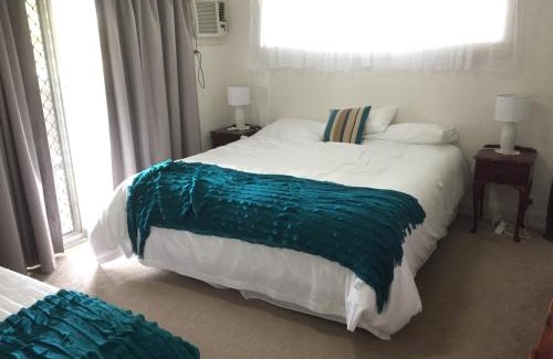 Cessnock Casa | Molly's on Mount View - Walk to 3 Cellar Doors