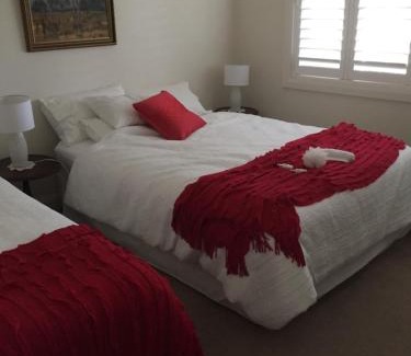 Cessnock Casa | Molly's on Mount View - Walk to 3 Cellar Doors