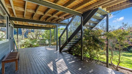 Narrawallee Casa | Mollymook Breeze - lovely 4 BR home with beach views